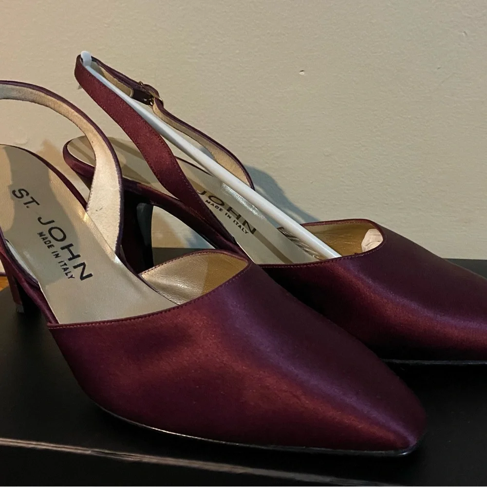 St. John Burgundy Slingback Kitten Heels burgundy - Picture 3 of 4